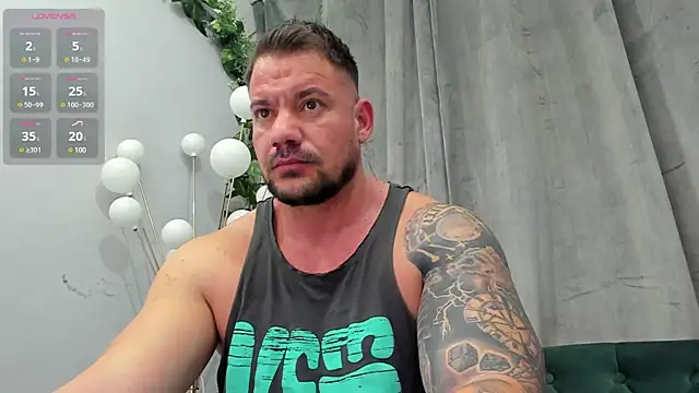 musclemonster31 online show from February 22, 2025, 6:06 am