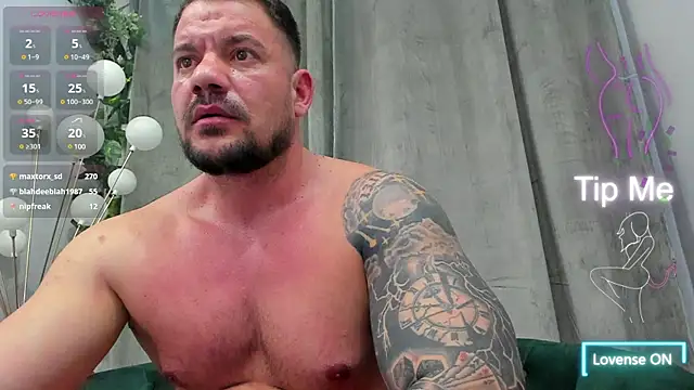 musclemonster31 online show from March 8, 2025, 9:17 am