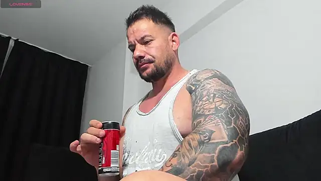 musclemonster31 online show from September 10, 2025, 8:09 pm