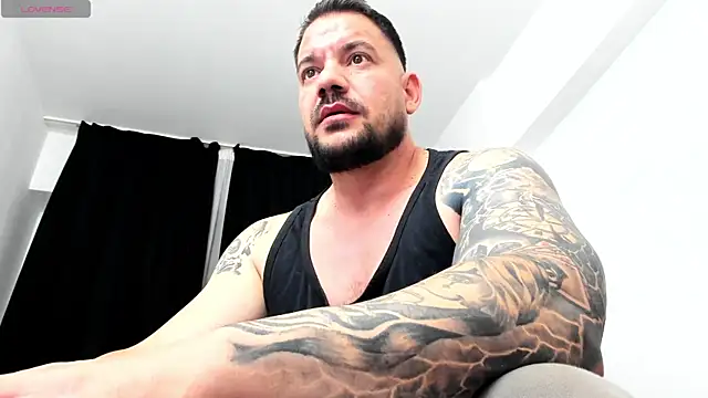 musclemonster31 online show from October 14, 2025, 2:40 pm