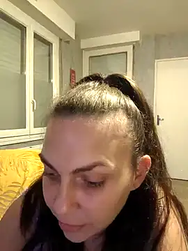 LEAsquirt91 online show from December 18, 2024, 8:57 pm