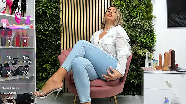 sweetcherry30 online show from October 16, 2025, 6:03 am