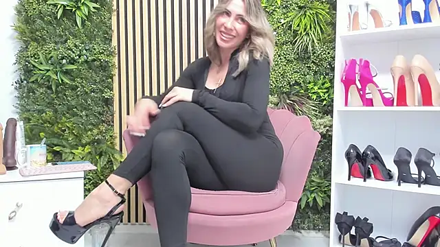 sweetcherry30 online show from April 21, 2026, 6:09 am