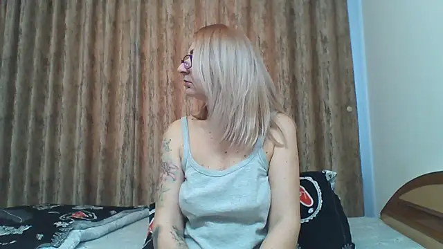 PussyEvely online show from January 30, 2025, 7:39 am