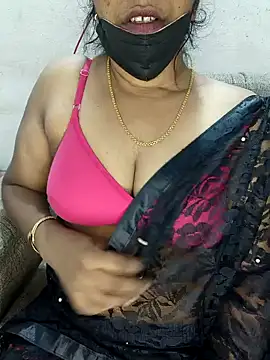 Snapshot of Malluivaniya chatting on December 4, 2024, 6:50 pm Malluivaniya online show from December 4, 2024, 6:50 pm