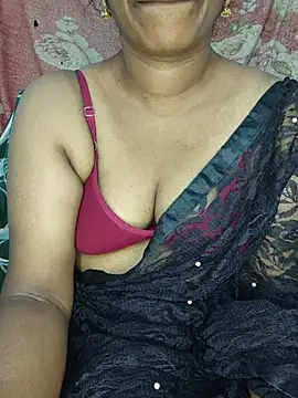 Snapshot of Malluivaniya chatting on October 16, 2025, 6:09 pm Malluivaniya online show from October 16, 2025, 6:09 pm