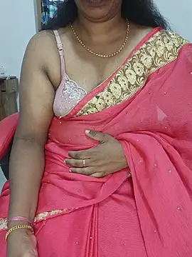 Snapshot of Malluivaniya chatting on December 5, 2025, 6:44 am Malluivaniya online show from December 5, 2025, 6:44 am