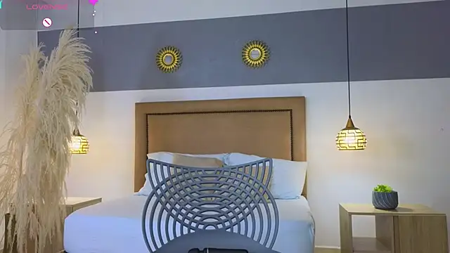 riley sierra online show from December 24, 2024, 11:28 am