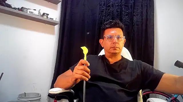 pedropicapi online show from April 24, 2026, 3:42 am