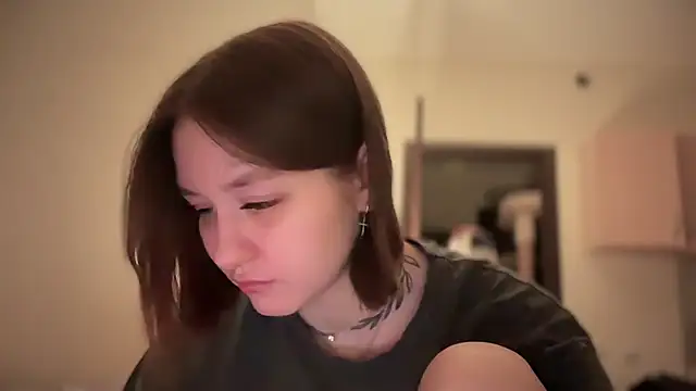 Isabel-Bailey online show from February 13, 2025, 9:49 pm