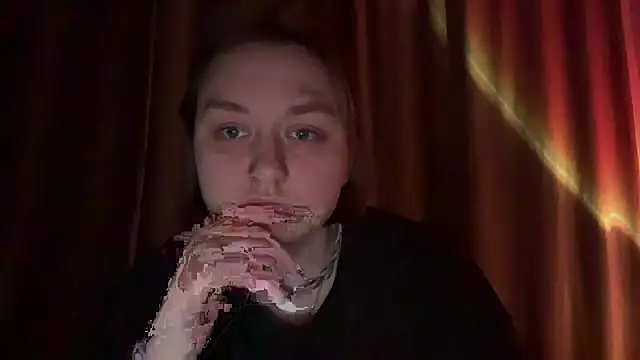Snapshot of Isabel-Bailey chatting on May 8, 2026, 10:04 pm Isabel-Bailey online show from May 8, 2026, 10:04 pm