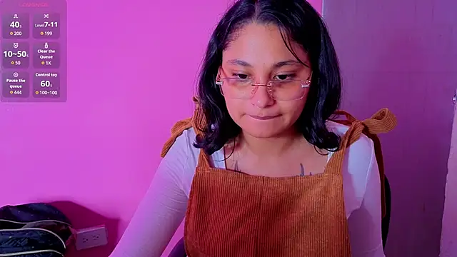 Cuteprincess21 online show from October 7, 2025, 11:57 pm