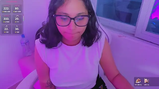 Cuteprincess21 online show from December 21, 2025, 1:35 am