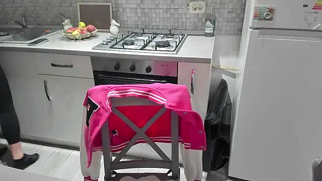 Ellyslimdoll online show from February 21, 2026, 4:13 am