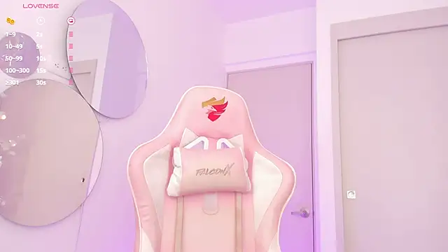 mia yourmommy online show from February 26, 2025, 3:41 pm