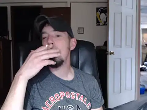 Snapshot of pensguy30 chatting on December 2, 2024, 6:43 pm pensguy30 online show from December 2, 2024, 6:43 pm