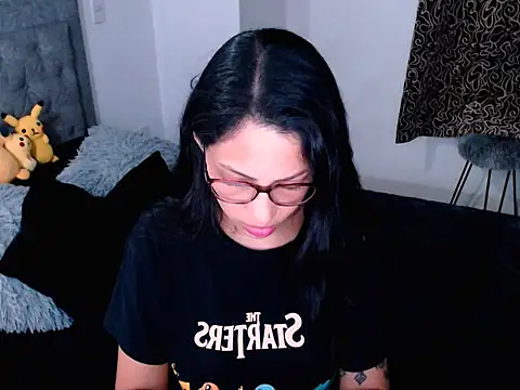 diana  34 online show from April 7, 2026, 12:00 am