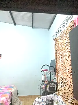 Snapshot of Bellota_22_Fuckme chatting on November 14, 2025, 11:31 am Bellota 22 Fuckme online show from November 14, 2025, 11:31 am