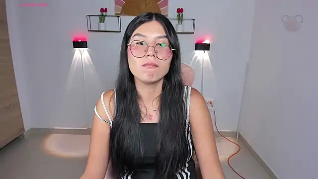 emily villamil online show from April 9, 2026, 9:09 pm