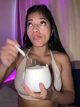 AgathaGeorgiou online show from April 21, 2026, 10:12 pm