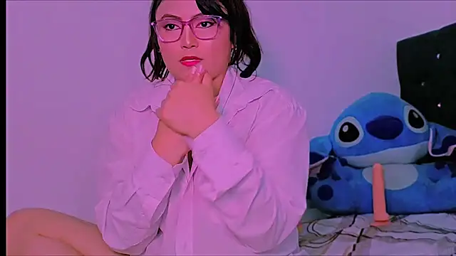 KathieBurning online show from December 14, 2024, 2:42 pm