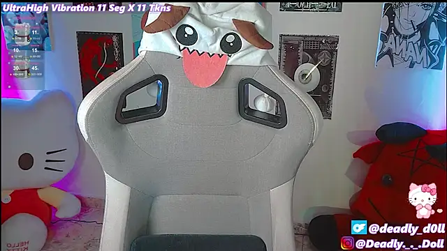 Snapshot of Deadly_Doll chatting on December 28, 2024, 2:01 am Deadly Doll online show from December 28, 2024, 2:01 am