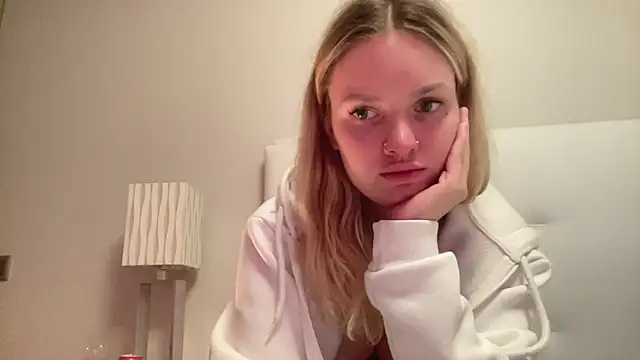 mariemelissah online show from December 19, 2024, 12:01 pm