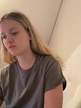 mariemelissah online show from March 11, 2025, 1:34 pm