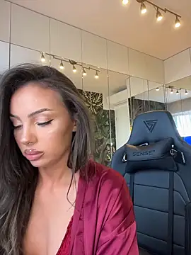 MileySin1111 online show from April 4, 2026, 10:02 am