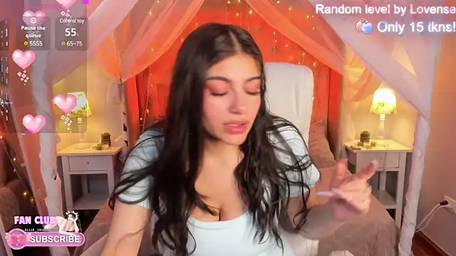 Snapshot of Ellie_Jhonson__ chatting on March 4, 2025, 3:15 pm Ellie Jhonson online show from March 4, 2025, 3:15 pm