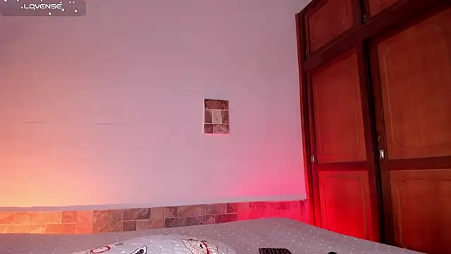 AnnaFoox1 online show from November 21, 2025, 5:28 am