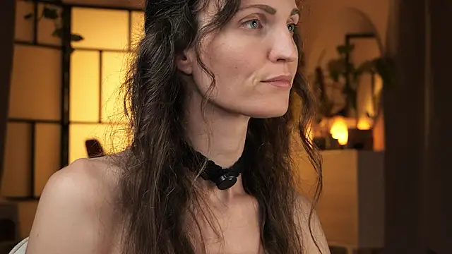 yulladao online show from November 5, 2025, 5:35 pm