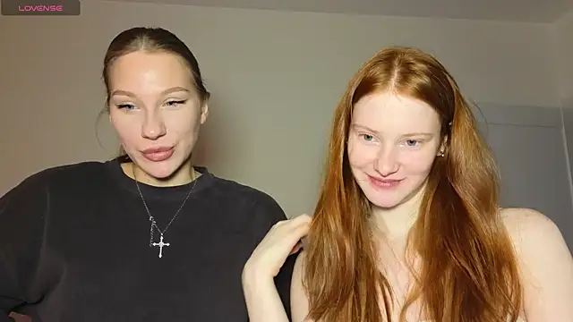 MiaKeler online show from February 4, 2025, 7:55 pm