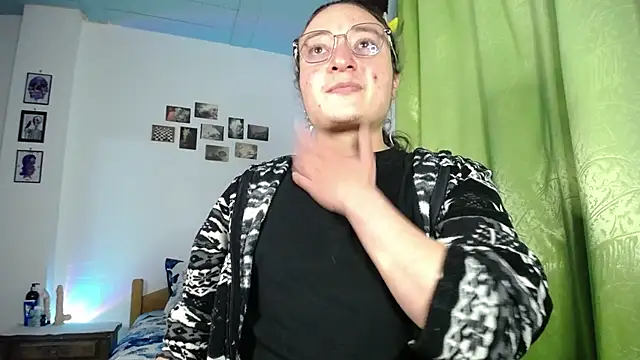 monkeywillwhite online show from October 31, 2025, 12:11 am