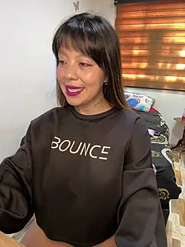 Snapshot of Bruja_lu chatting on February 4, 2025, 4:29 pm Bruja lu online show from February 4, 2025, 4:29 pm
