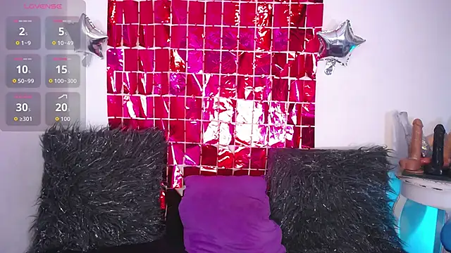 luna sofia69 online show from September 27, 2025, 11:37 am