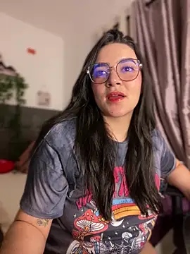 Lia flowers online show from February 8, 2025, 2:04 am