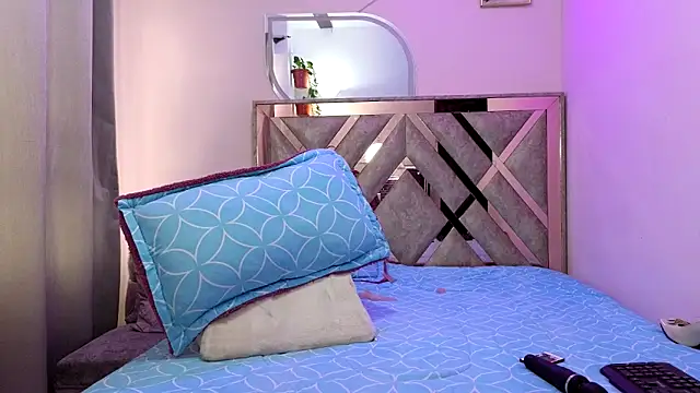 Mariana collins99 online show from October 5, 2025, 5:22 pm