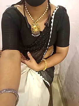 Mallu-Gayathri Arun online show from October 21, 2025, 5:52 am