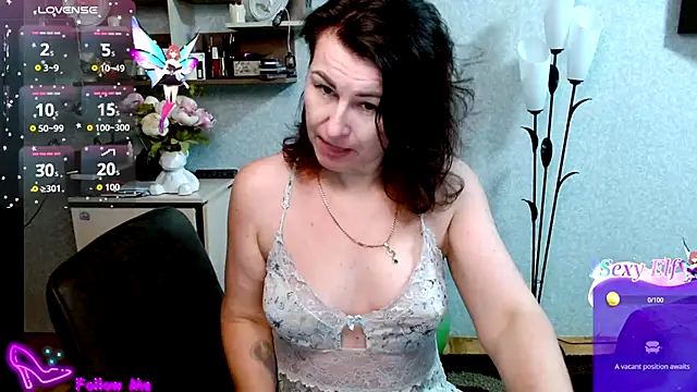 Snapshot of BeatriksS chatting on May 3, 2026, 5:08 pm BeatriksS online show from May 3, 2026, 5:08 pm