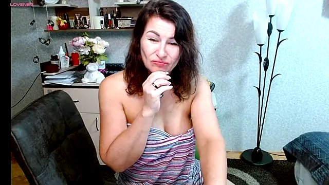 Snapshot of BeatriksS chatting on June 26, 2026, 6:45 pm BeatriksS online show from June 26, 2026, 6:45 pm