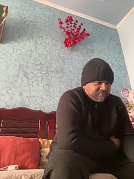 Dick 6inches online show from December 18, 2025, 8:31 am