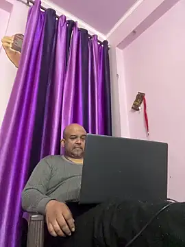 Dick 6inches online show from January 6, 2026, 7:01 am