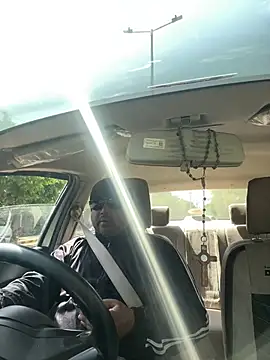 Dick 6inches online show from April 22, 2026, 4:48 am