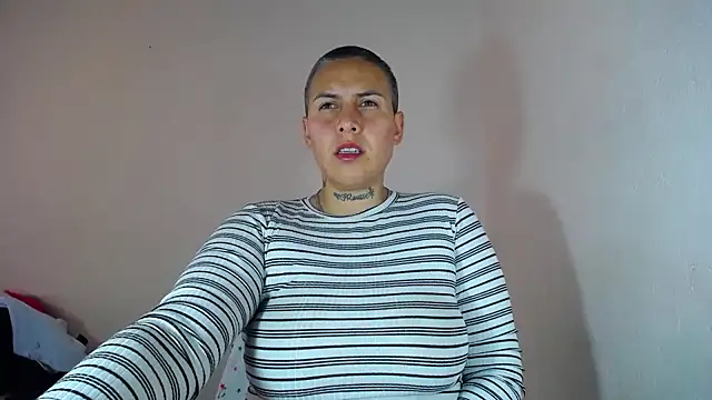 Yessi rousse online show from December 14, 2024, 12:01 pm