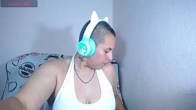 Yessi rousse online show from January 13, 2025, 4:50 am