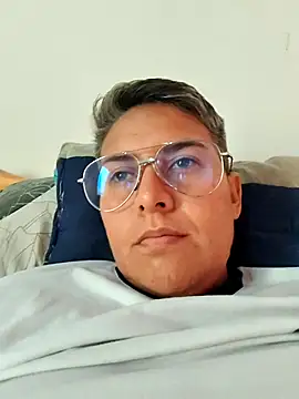 Yessi rousse online show from November 4, 2025, 1:21 pm