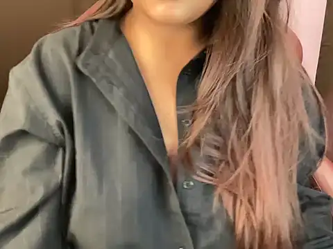 shanayaaa 1 online show from December 19, 2025, 8:49 pm