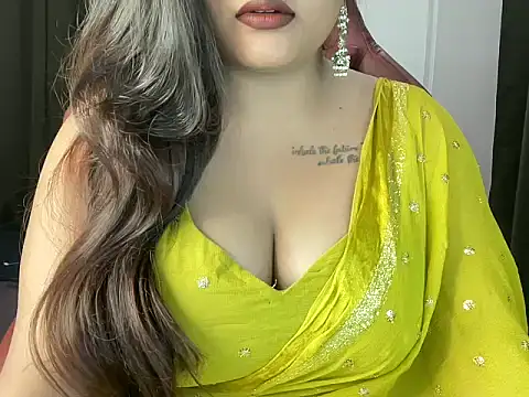 Snapshot of shanayaaa_1 chatting on May 7, 2026, 7:30 pm shanayaaa 1 online show from May 7, 2026, 7:30 pm