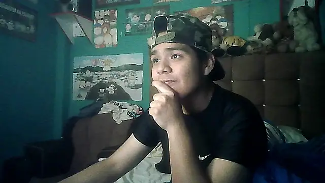 Valesh20 online show from November 18, 2025, 1:11 am